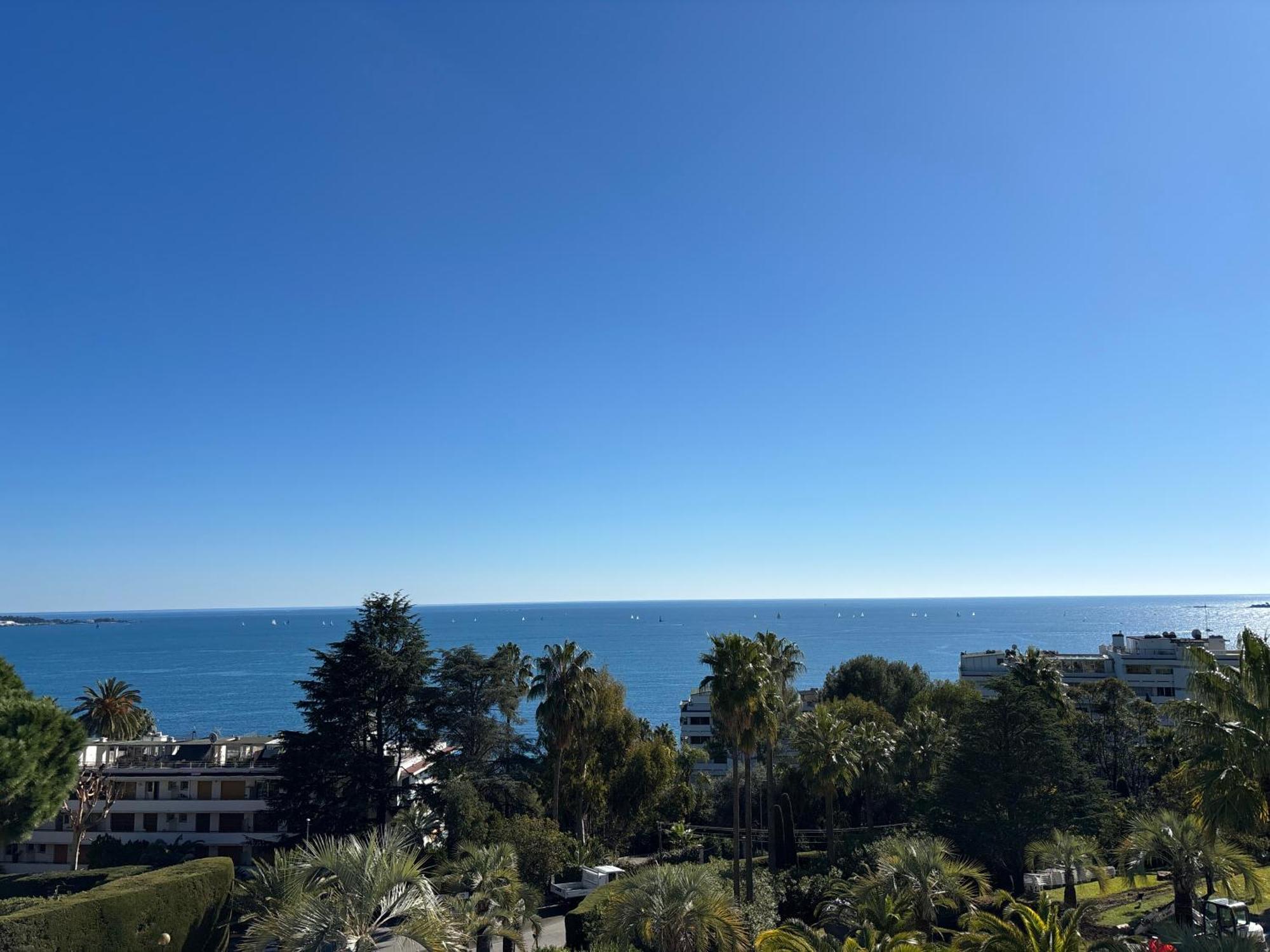 Cannes Eden 